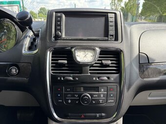 Lancia Voyager 2.8 CrRD 131 kW Platinum - 14