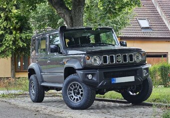 Suzuki Jimny 1.5L   4x4   5 dveří - 14