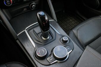 Alfa Romeo Stelvio 2.2 JTD AWD A/T - 14