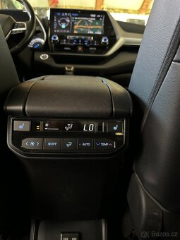 Highlander Executive 4x4 2,5 Hybrid e-CVT AWD-i benzin - 14