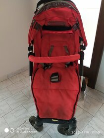 Prodám levně italský sportovní kočárek ve výborném stavu - 14