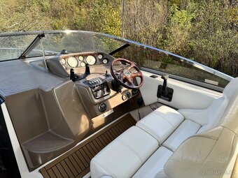 Kajutová loď Regal Commodore 2665 - 14