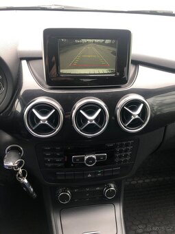 Mercedes Benz B180 2014 - 14