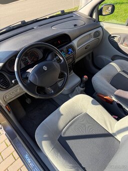 Renault Megane Scenic - 14