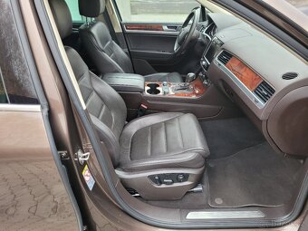 Volkswagen Touareg, 4.2TDI V8 Servisní knížka - 14