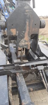 Hakový nosič kontejnerů s hydraulickou rukou - 14