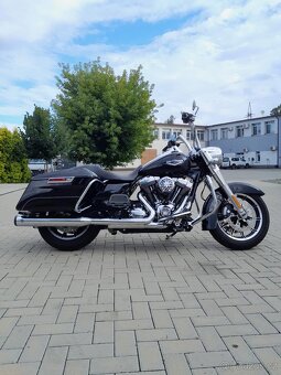 Harley Davidson ROAD KING - 14