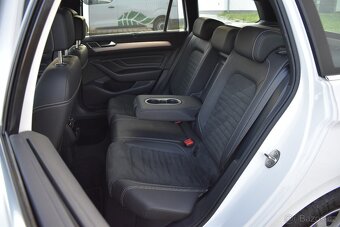 VW Passat B8 FL 2.0 TDi/2021/110kW/Highline/Matrix/manuál - 14
