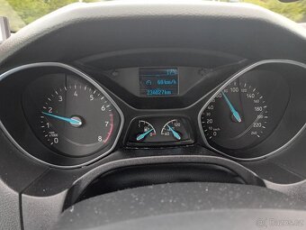 FORD FOCUS 1.6  16V 2017 ČR - 14