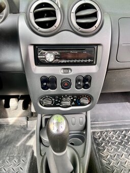Dacia Duster 1.6 77kW, benzín, r.v. 2012, STK do 2027 - 14