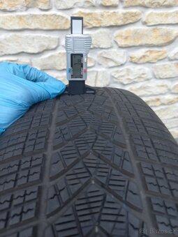 BMW iX zimní 20 Styling 1002 Goodyear 235 60 DOT2922 8mm - 14