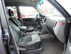 Mitsubishi Pajero 3,2 Di-D Aut. 4x4 Kůže 7.míst ČR 2006 - 14