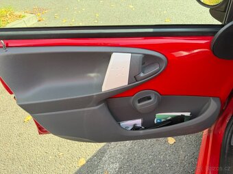 PEUGEOT 107,1.0 benzín 50kW, 43000KM,1majitel - 14