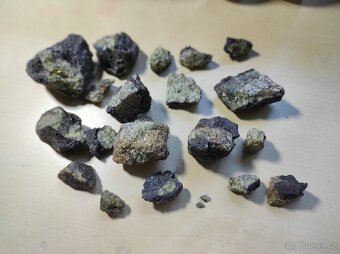 PRODÁM  VYBRANÉ MINERÁLY - 14