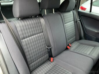 Škoda Octavia combi 1.6 MPI Tour r.v.2007 - 14
