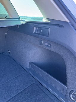 VW Passat 2.0TDI 110kW Highline - 14