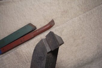 Příslušenství k soustruhu: vrták, nože, - 14