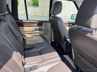 LAND ROVER DISCOVERY 3.0D HSE LUXURY 7 MÍST - 14