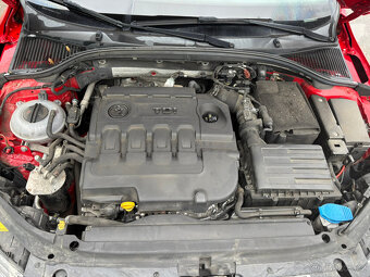 Škoda Octavia Combi   ČR   DPH - 14