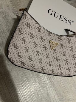 GUESS krémová kabelka - 14