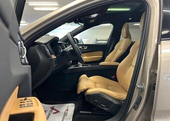 Volvo XC60 T8 AWD Ultimate+ DARK záruka 335 kw - 14