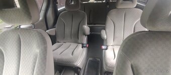 Chrysler grand voyager - 14