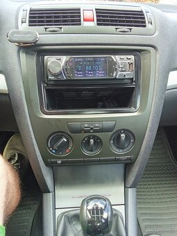 Prodám Škoda Octavia II 1.6mpi - 14