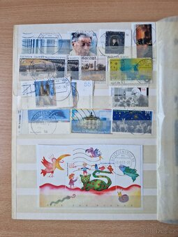 Poštovní známky v albu - 14
