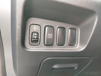 Mitsubishi OUTLANDER 2.0 DI-D 103 kW, 4X4, r.v. 2009 - 14