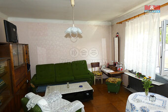 Prodej 1/2 rodinného domu, 120 m², Křenice, ul. K Návsi - 14