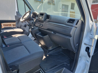 Prodám zánovní Renault Master 7míst - 14