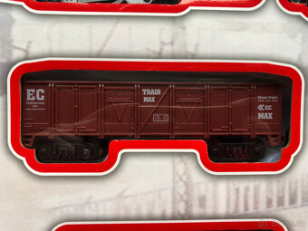 NOVÝ ELEKTRICKÝ VLÁČEK S VÝHYBKAMI (vláčkodráha / vlak na ba - 14