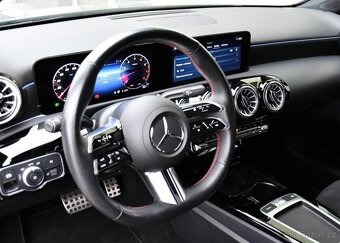 Mercedes-Benz Třídy A 180 ZÁRUKA LED NAV VIRTUAL 1M - 14