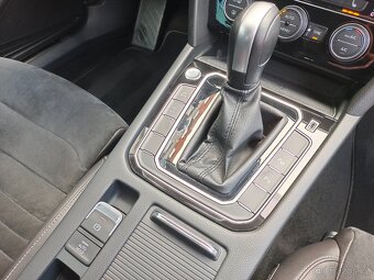 VW Passat B8 Variant 2.0Bi-TDI 176kW 4x4 DSG Matrix Virtual - 14