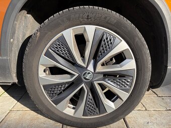 Prodám Škoda Karoq FL 1.5 TSI DSG, DCC, CANTON Style+ - 14