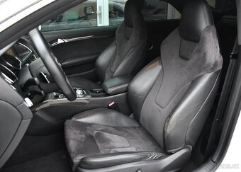 Audi RS5 4.2FSI V8 QUATTRO B&O CARBON - 14