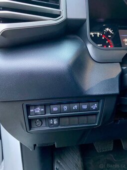 Toyota Tundra 3.5 SR5 4x4 Biturbo automat, rok 2022, 19 tkm - 14