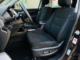 Kia Sorento 2.2CRDi 4x4 MANUÁL KAMERA 7 MÍST VÝHŘEV TAŽNÉ - 14