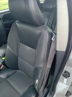 Volvo V70 2,4 D5 AWD 120kW - 14