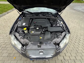 Jaguár XF 3,0d 155kW, automat - 14