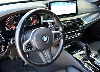 BMW Řada 5 530d xD M-SPORT TAŽNÉ ČR - 14