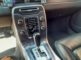 Volvo V70 D3 - 14