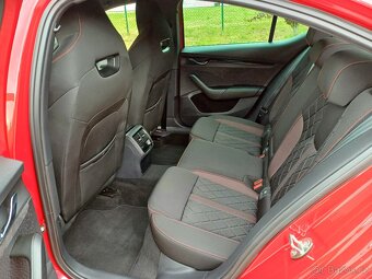 ŠKODA OCTAVIA RS 2.0.TSI 180KW DSG - 14