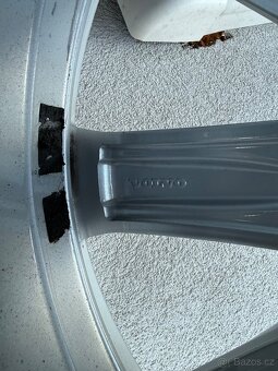 Originální alu kola Volvo R20 + Pilot Alpin 5 - 14