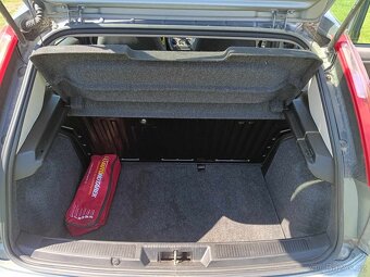 Prodám fiat grande punto 1.2 48KW. rok - 2006 - 14