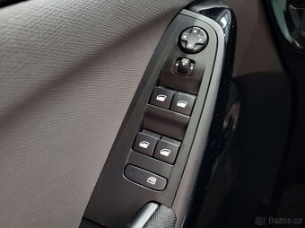 Citroën C4 GrandSpaceTourer 1.6i Selection benzín 121kw - 14