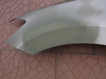 VW Touran výztuha světlo blatník dveře kapota 5TA - 14