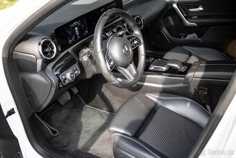 Mercedes-Benz A trieda 180 A/T - 14