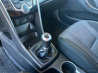 Hyundai i30 Kombi 1.6 CRDi - 14
