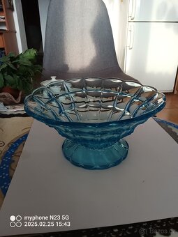 stare hutni barevne sklo vazy,misy,sklenice atd. - 14